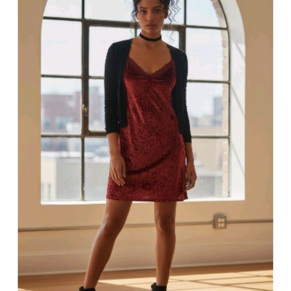 Rene Rofe Sleepwear Crushed Velvet Slip Dress Womens S Wine Y2K Chemise Fairy